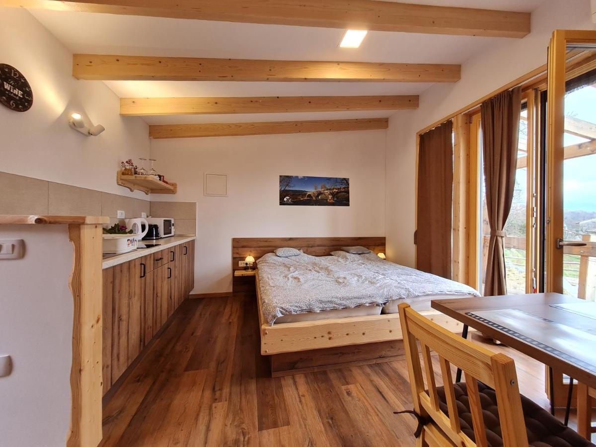 Ferienwohnung Panorama Glamping Vipavska Dolina Dobravlje Exterior foto